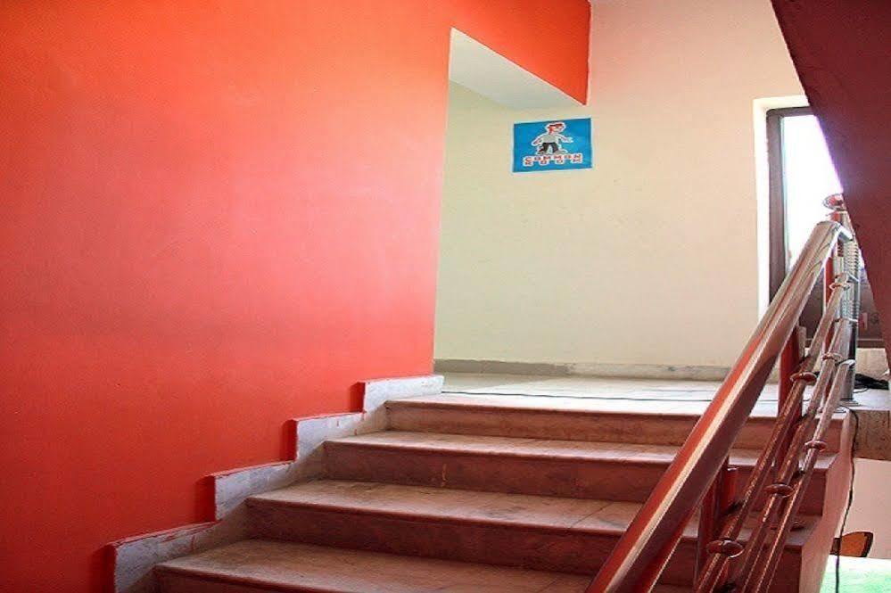 Zostel Agra Pansiyon Agra  Dış mekan fotoğraf